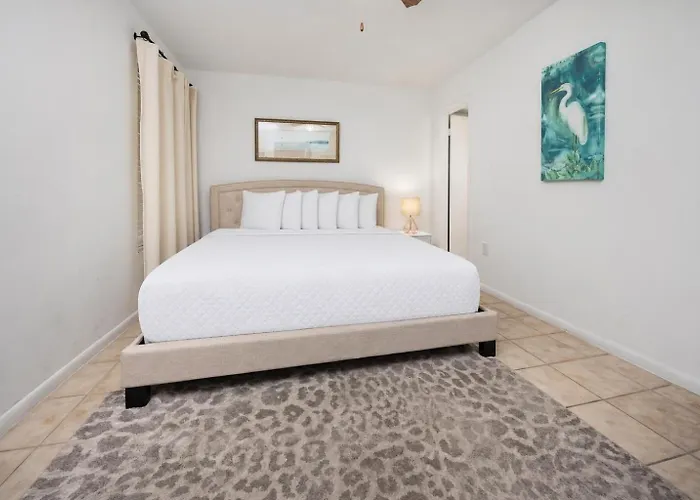 Apartment Island Winds West 671